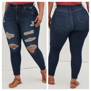 Torrid Curvy Bombshell Skinny Super Soft High Rise Distressed Jean 20